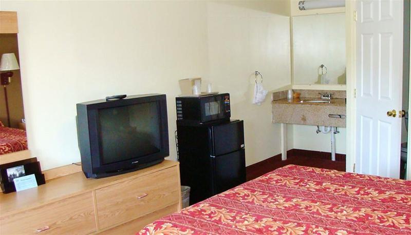 Flagship Inn & Suites Groton Buitenkant foto