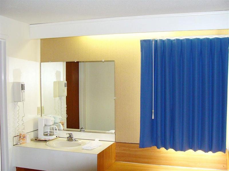 Flagship Inn & Suites Groton Buitenkant foto