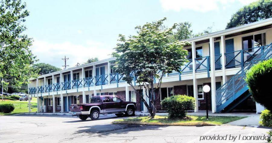 Flagship Inn & Suites Groton Buitenkant foto
