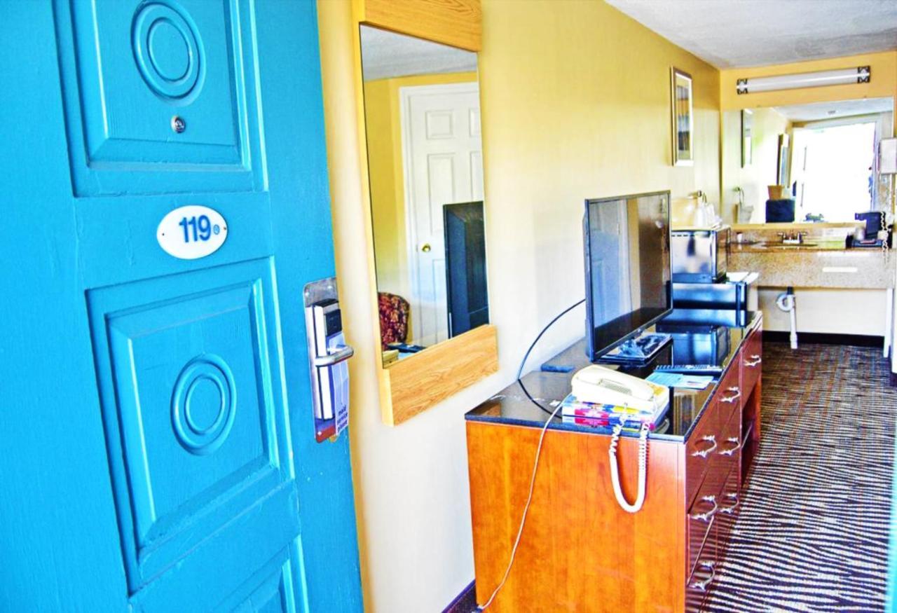 Flagship Inn & Suites Groton Buitenkant foto