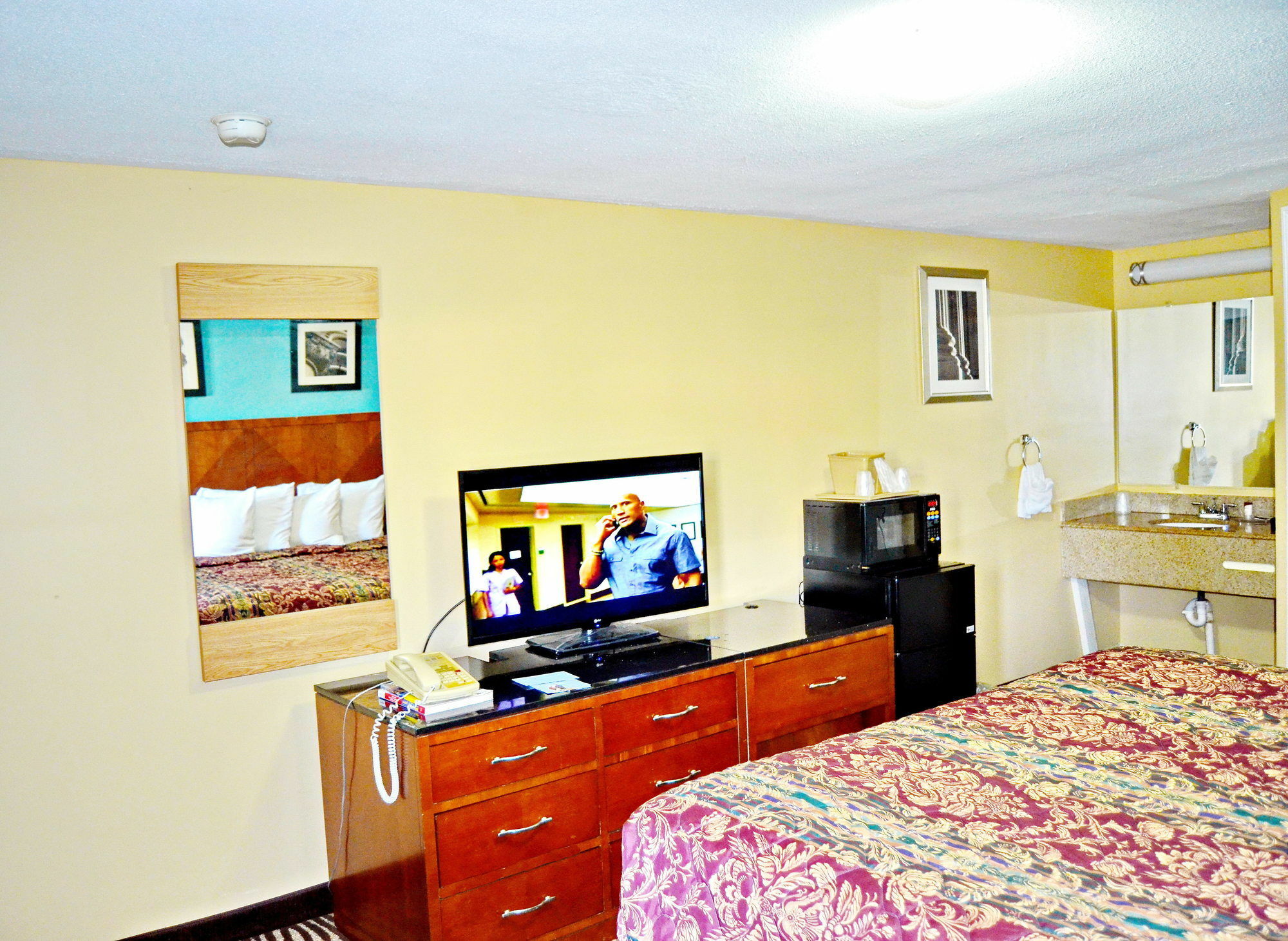 Flagship Inn & Suites Groton Buitenkant foto